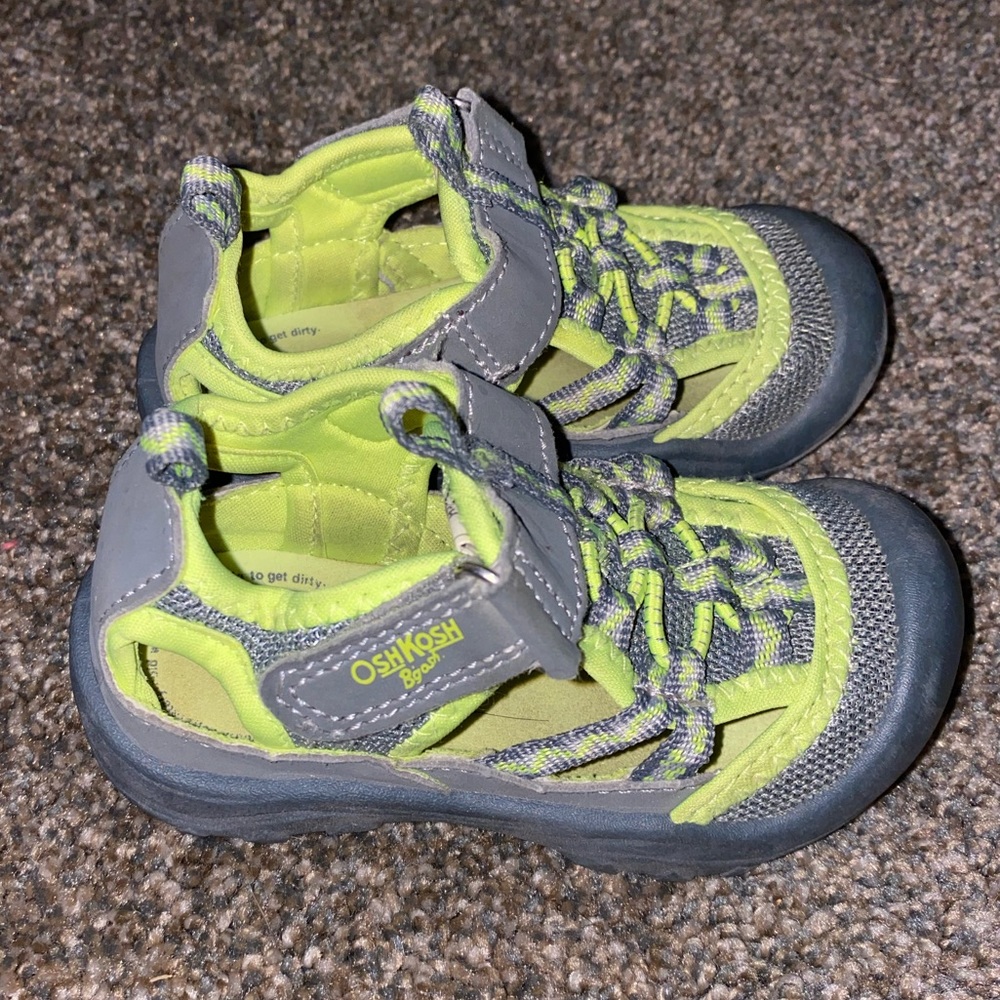 Oshkosh shoes